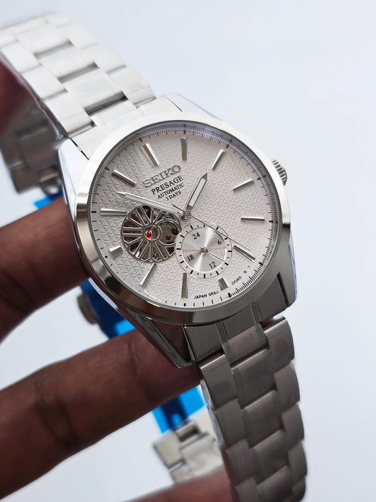 Stylish SEIKO Mechanical Watch | SKO Watch M12 D