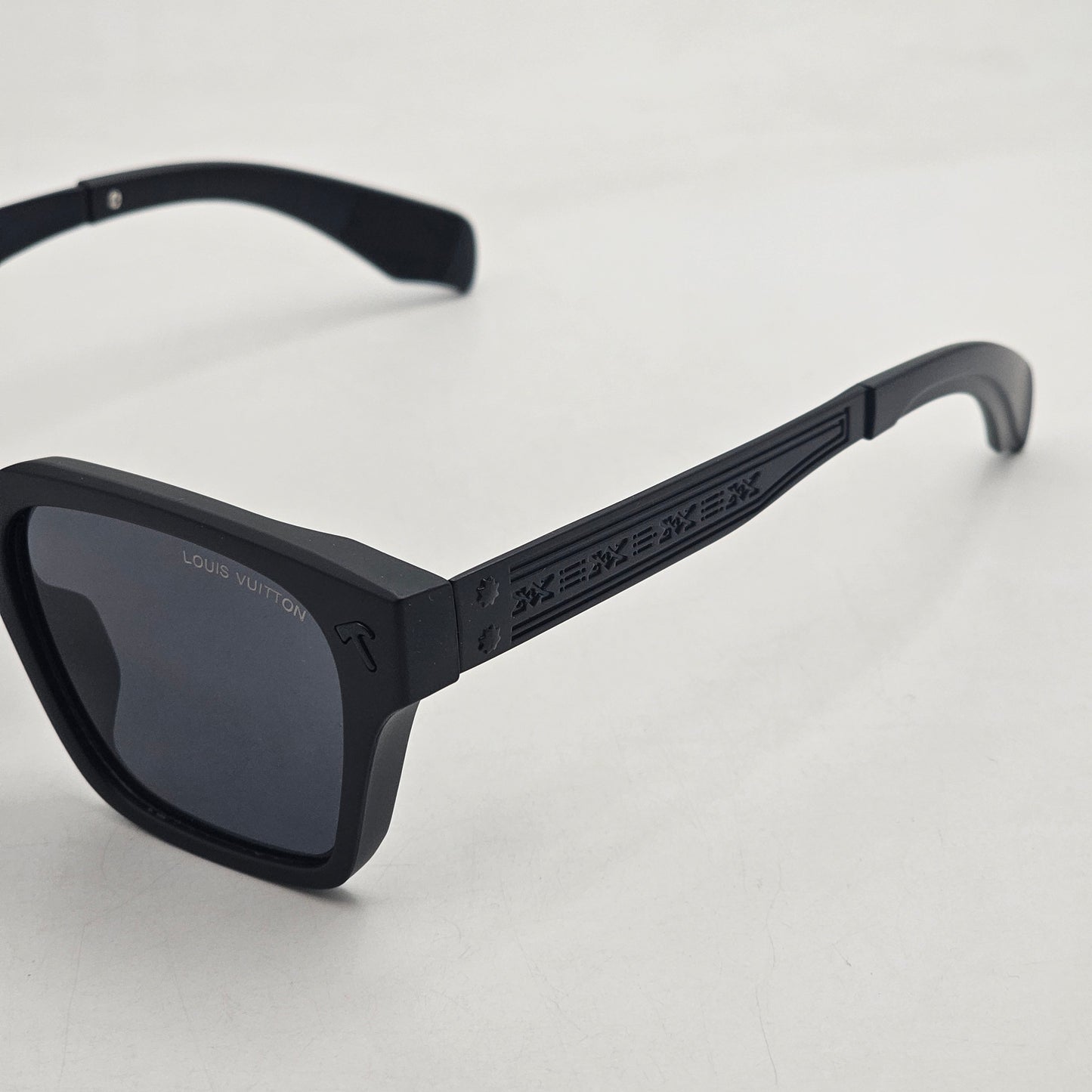 LV Stylish Trendy Sunglass | LV S63 C