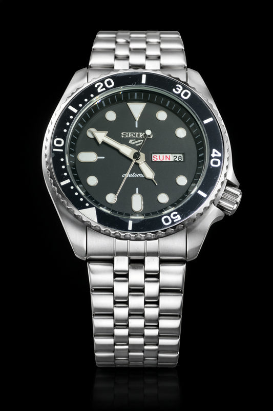 Stylish SEIKO Quartz Watch | SKO Watch 12 A